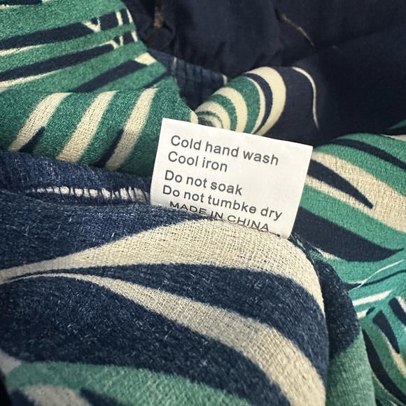 NWT Reverse Romper. Size XS. - Picture 6 of 6